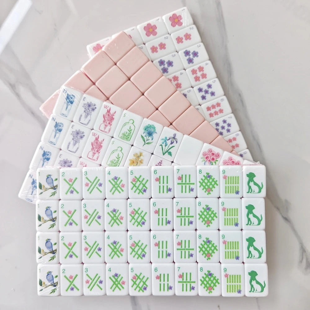 Local Stock Hibiscus Powder American Mahjong Set 4-Layer Luxury Acrylic Mahjong Game Tiles Engraved Travel Mah Jongg Sets Gifts