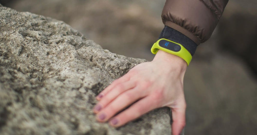 Smartwatch Features for Hiking & Trails: Essential Guide