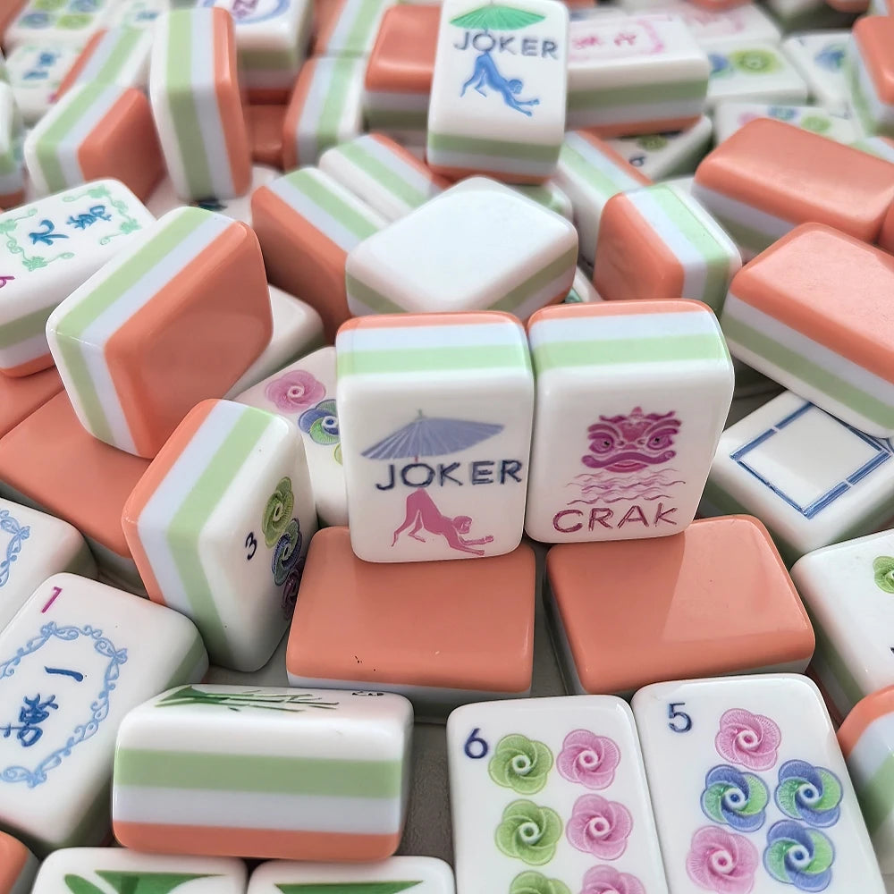 4-Layer Acrylic Coral Orange Luxury American Mahjong Set Engraved Mahjong Tiles Travel Mah Jongg Sets for Adult Party Board Game
